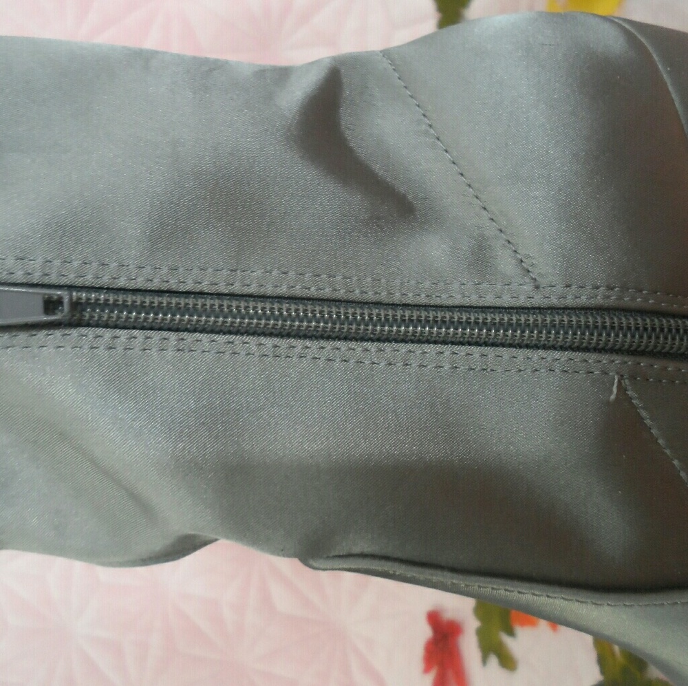 Nwt Metallic gray Sateen Sock booties - Picture 3 of 4